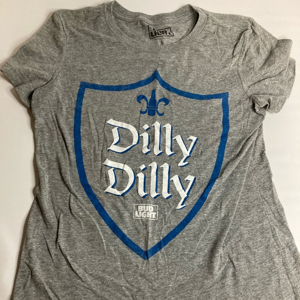 Bud Light Dilly Dilly Grey T Shirt Large
